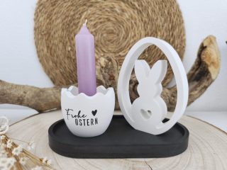 Dekoratives Osterei mit Hase und Kerze in weißen Haltern - Osterdeko Kerzenhalter Set handgemacht
